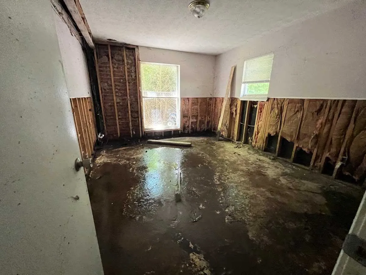 Water Damage Restoration services in Parlier, CA